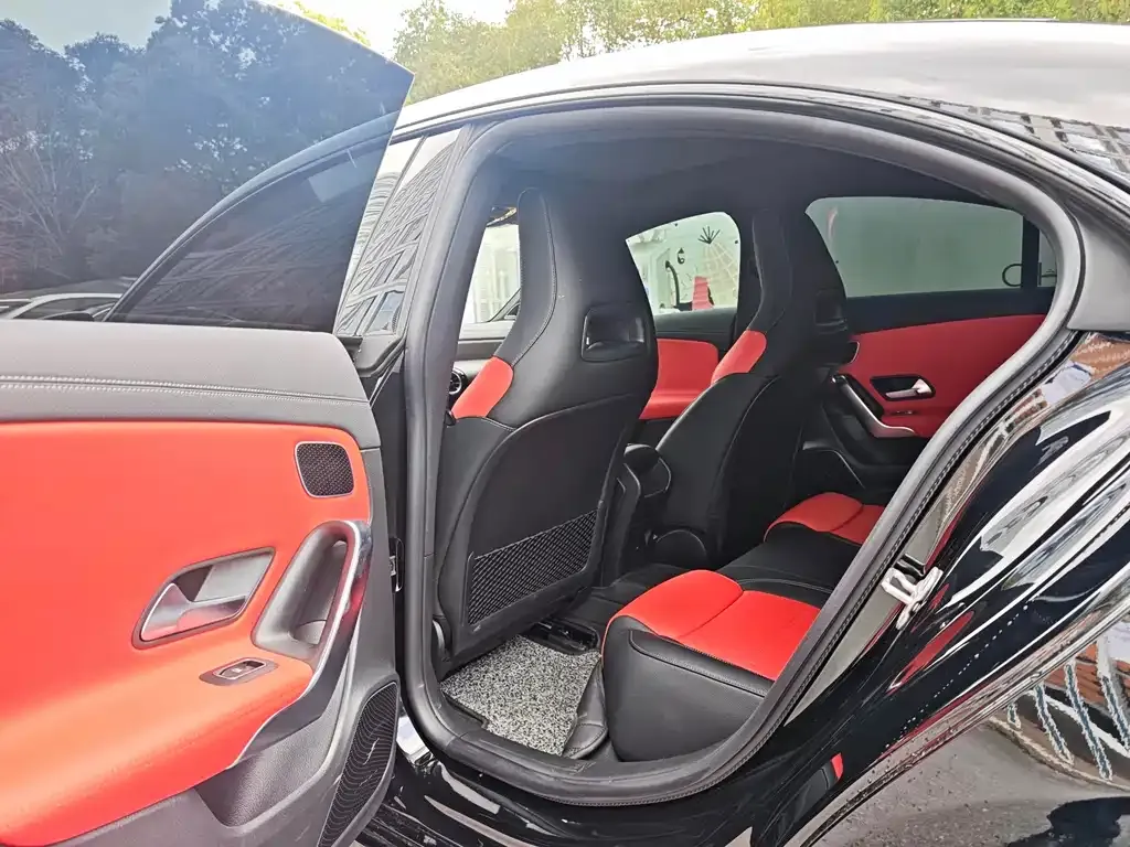 Mercedes-Benz CLA AMG — фото 9