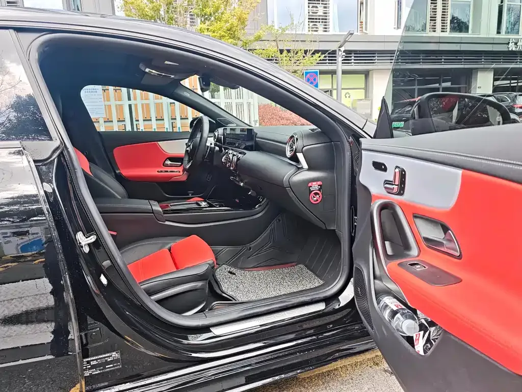 Mercedes-Benz CLA AMG — фото 4