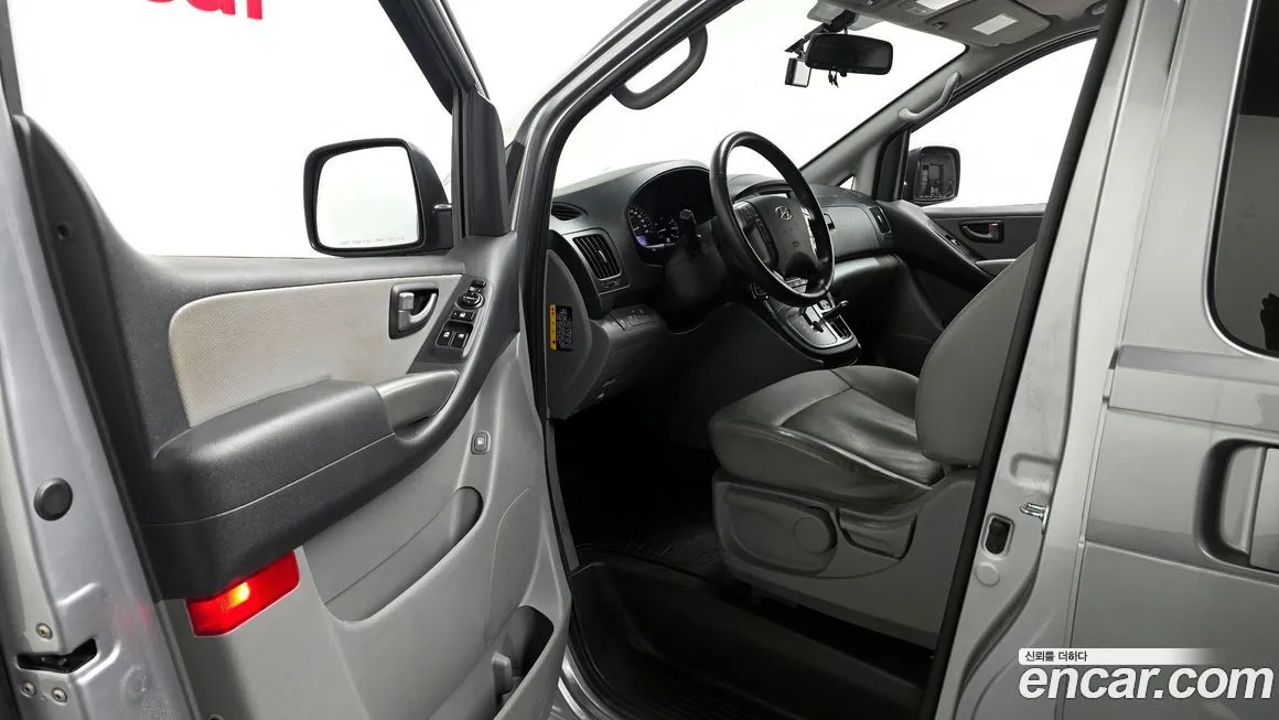 Hyundai Starex — фото 10
