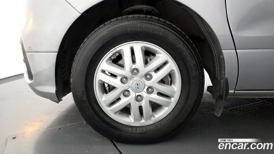 Hyundai Starex — фото 4