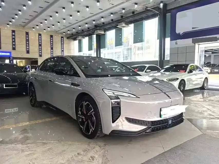 Hongqi EH7 — фото 1