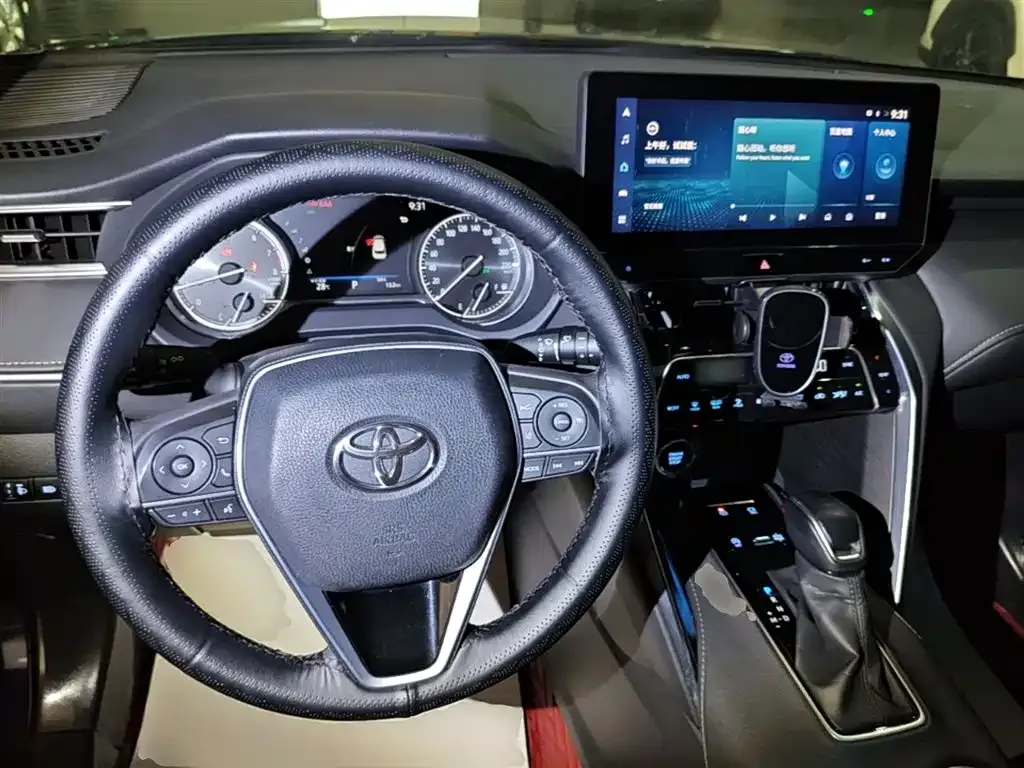 Toyota Harrier — фото 4