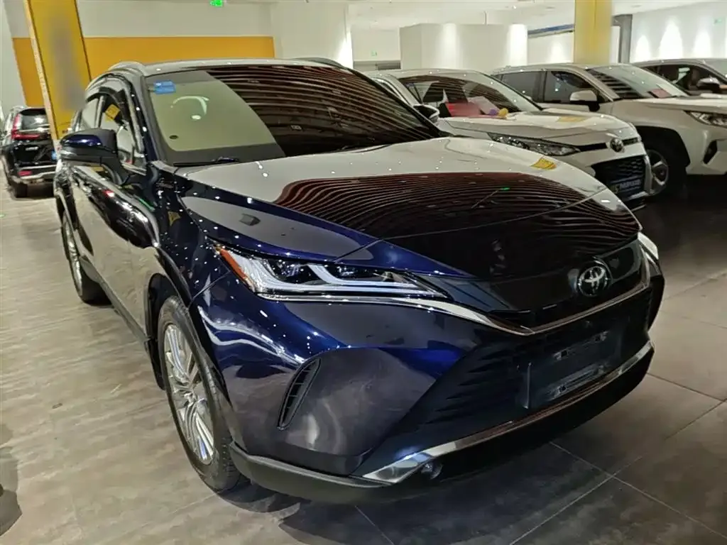 Toyota Harrier — фото 3
