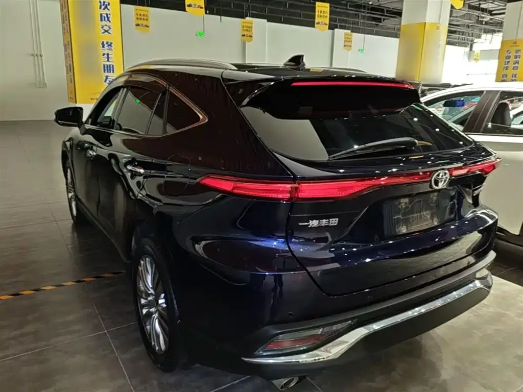 Toyota Harrier — фото 7