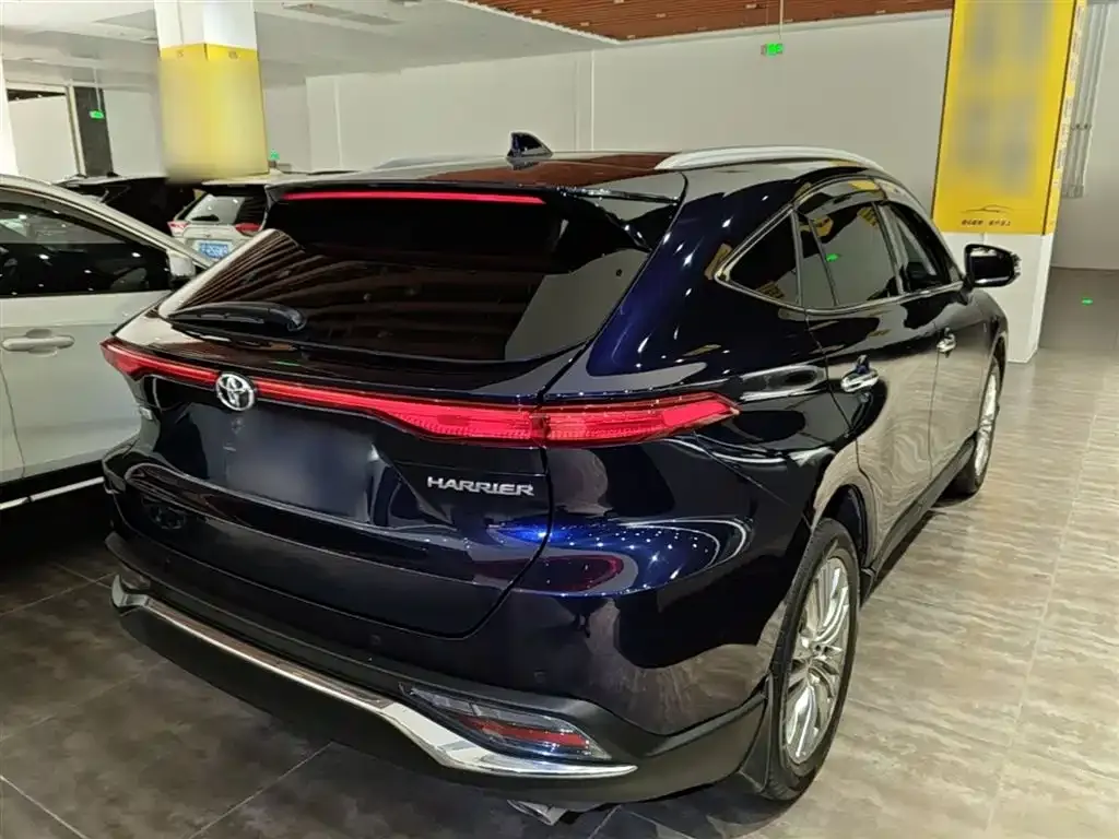 Toyota Harrier — фото 8