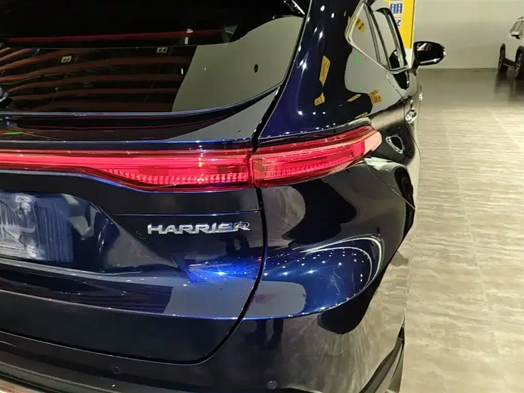 Toyota Harrier — фото 9