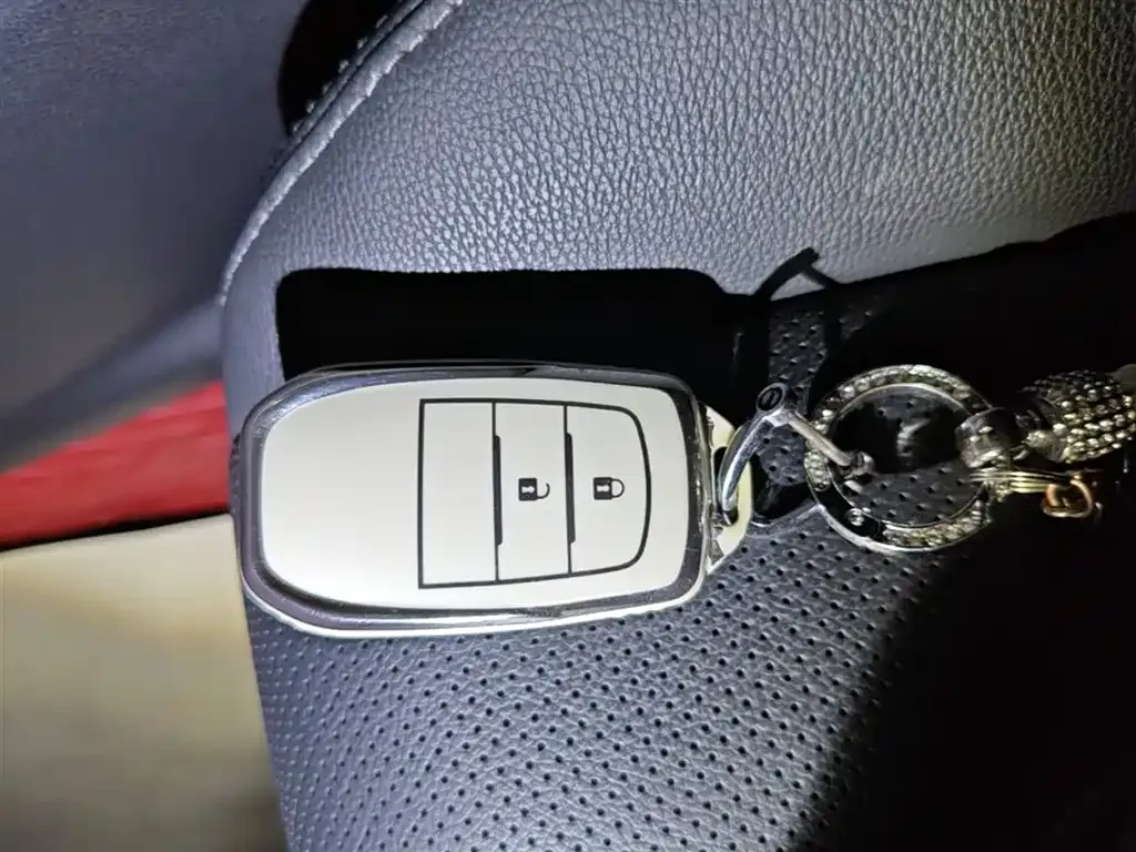 Toyota Harrier — фото 10