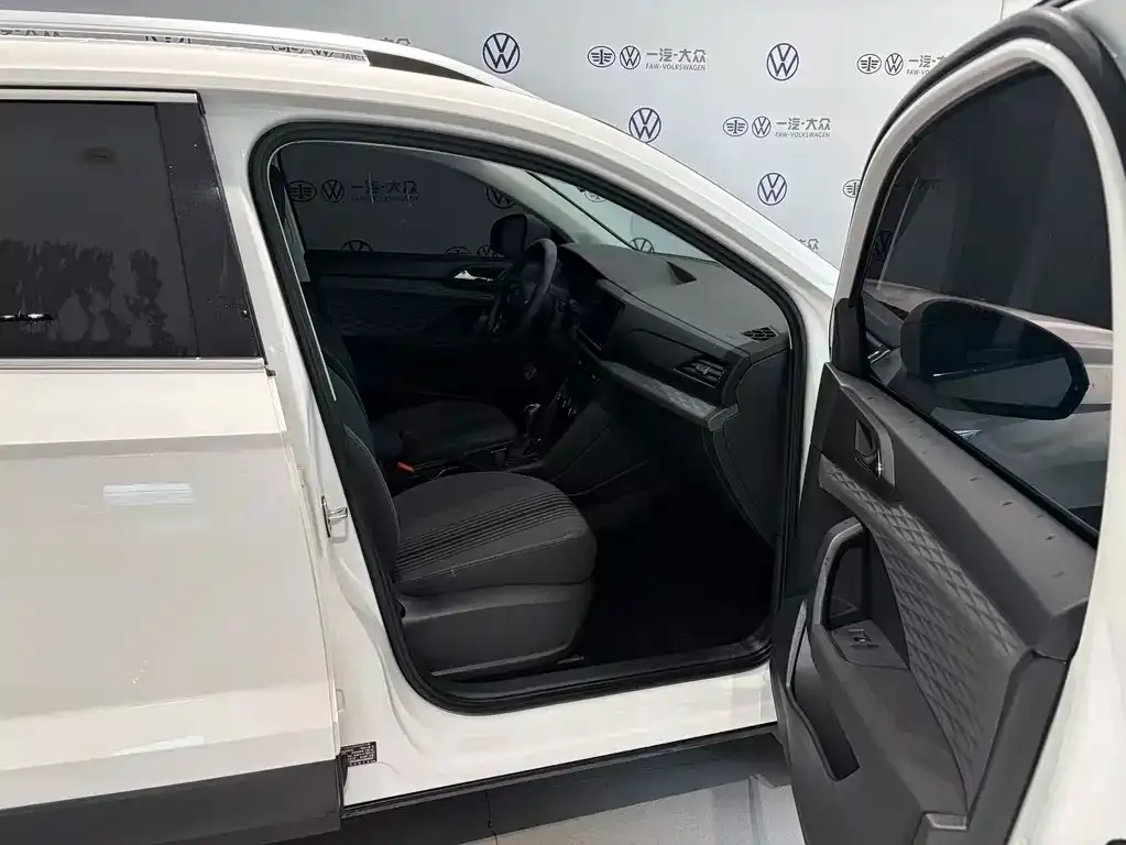 Volkswagen Tharu — фото 3
