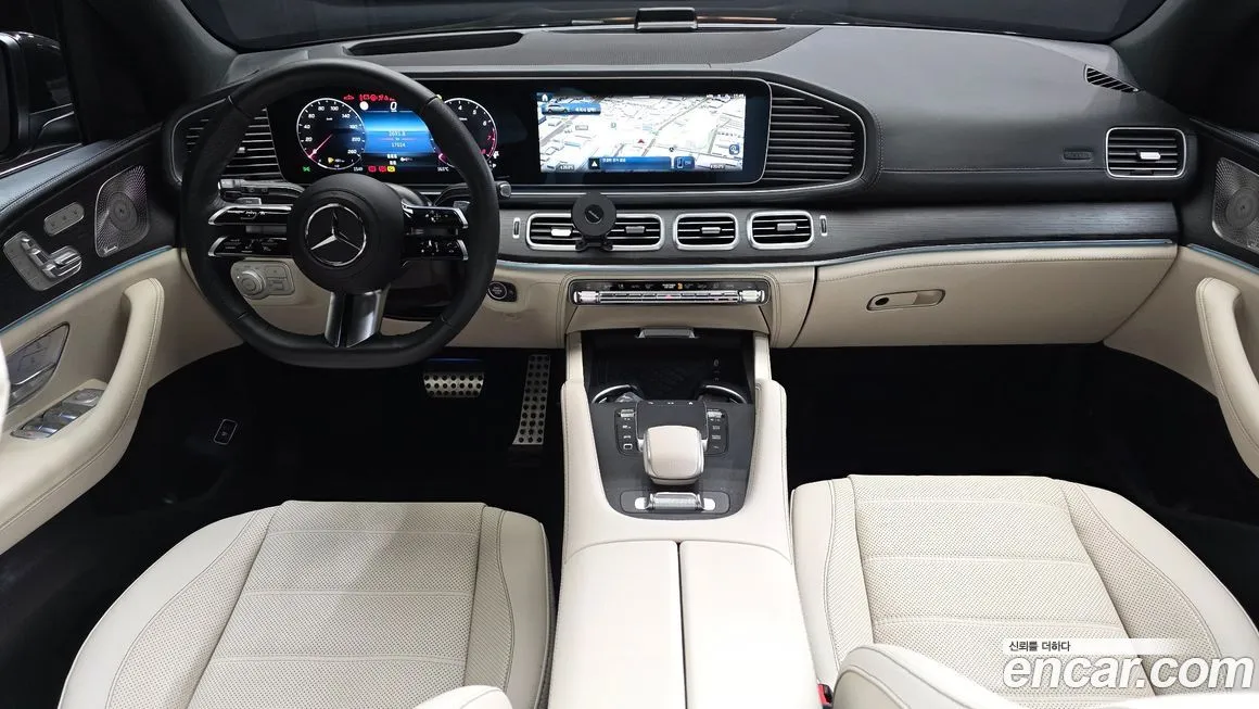 Mercedes-Benz GLS-Class — фото 7