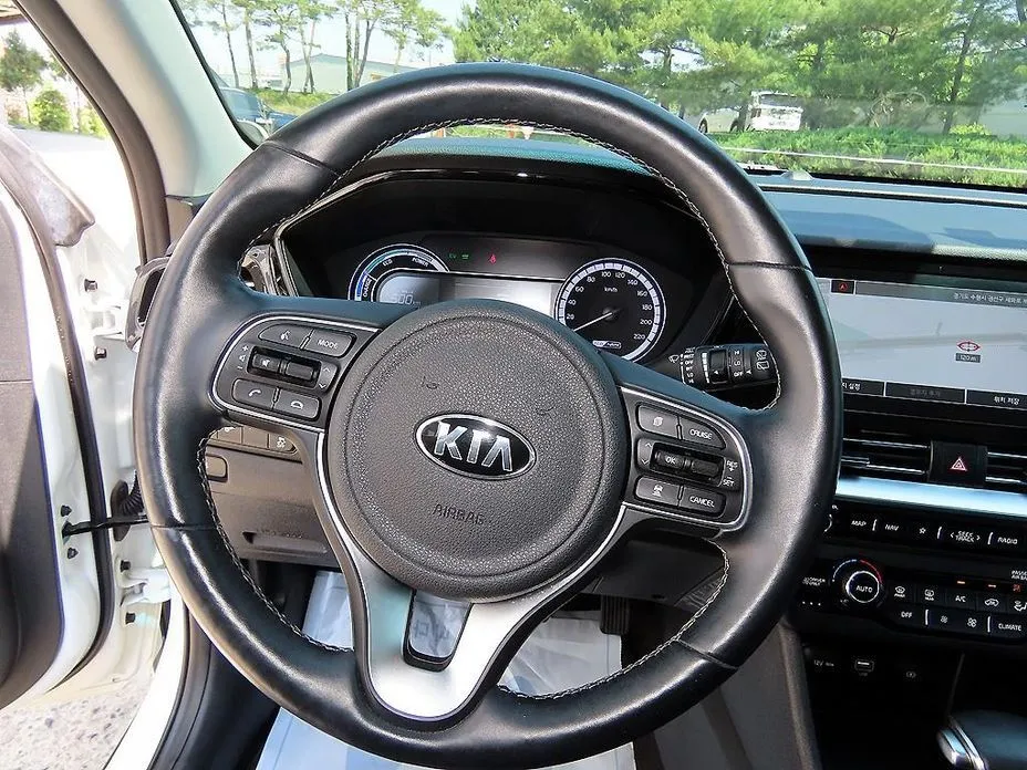 Kia Niro — фото 10