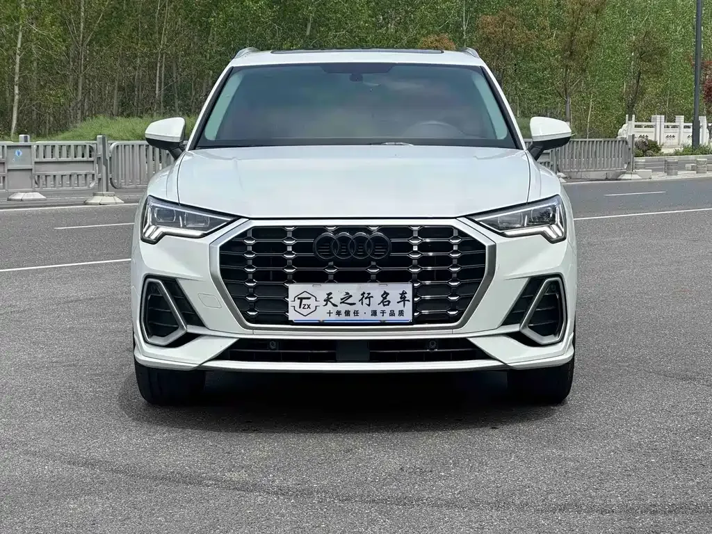 Audi Q3 — фото 8