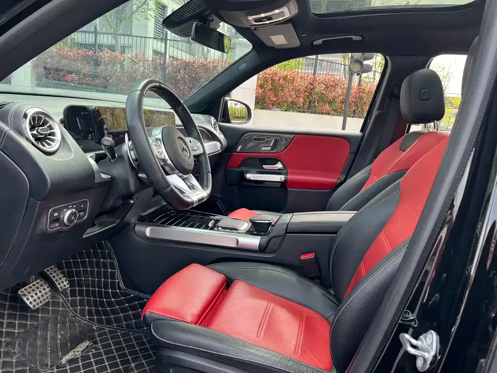 Mercedes-Benz GLB AMG — фото 3