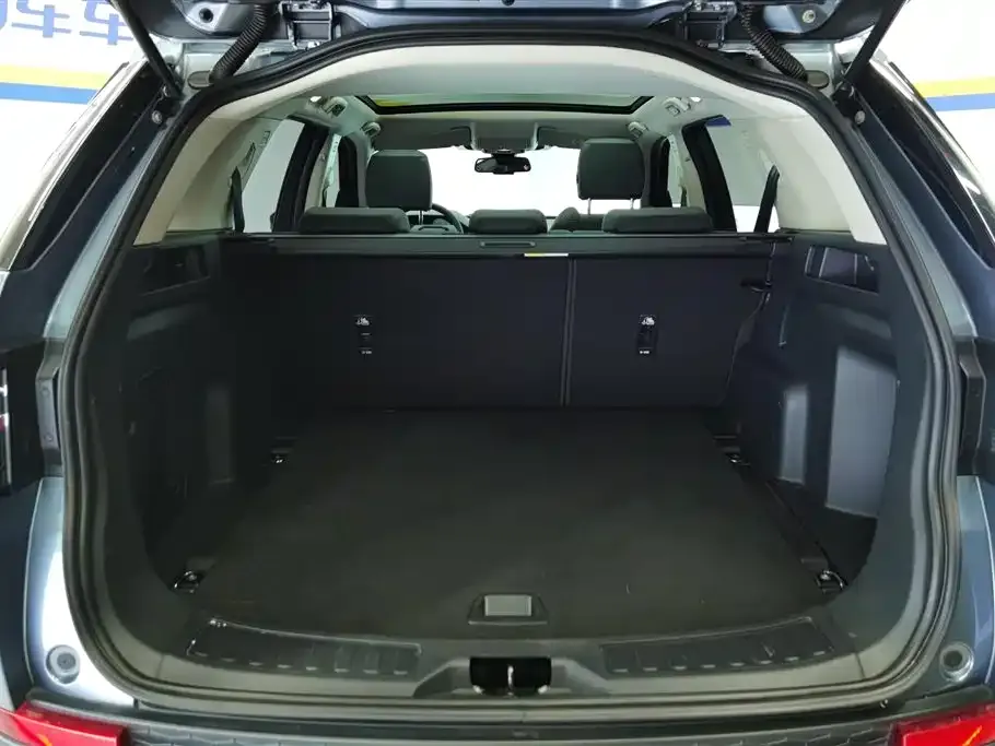 Land Rover Discovery Sport — фото 10