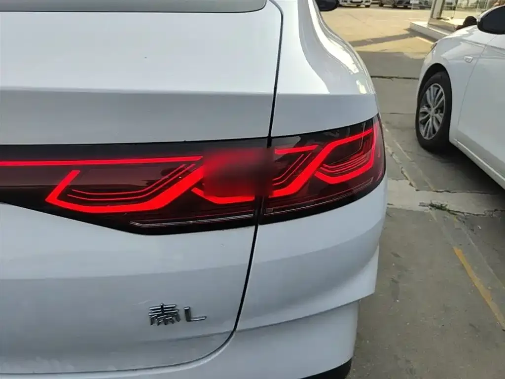 BYD Qin L — фото 2