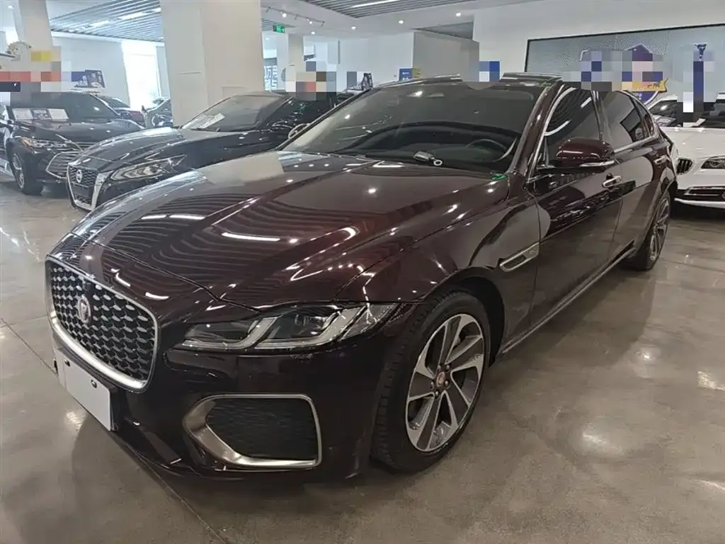 Jaguar XFL — фото 1