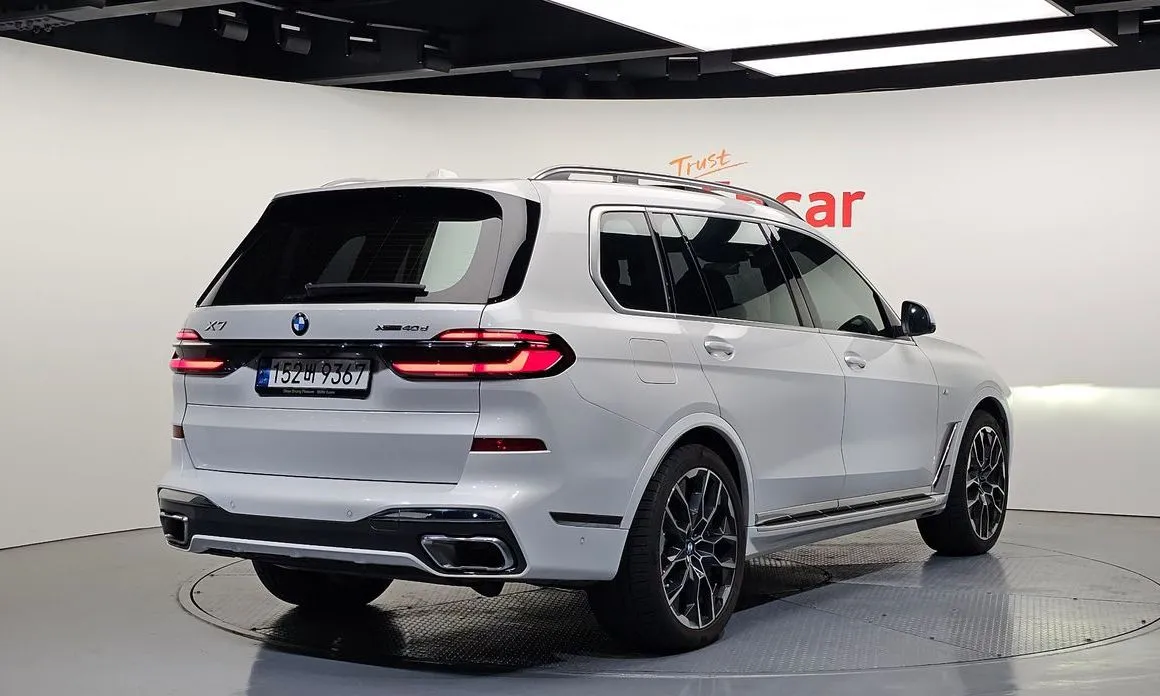 BMW X7 — фото 8