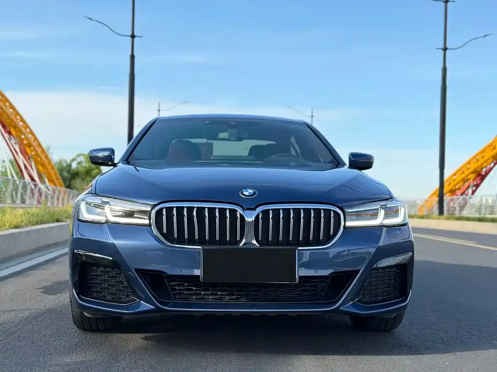 BMW 5 Series — фото 2