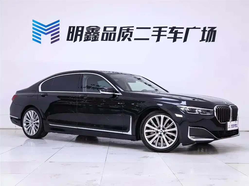 BMW 7 Series — фото 9