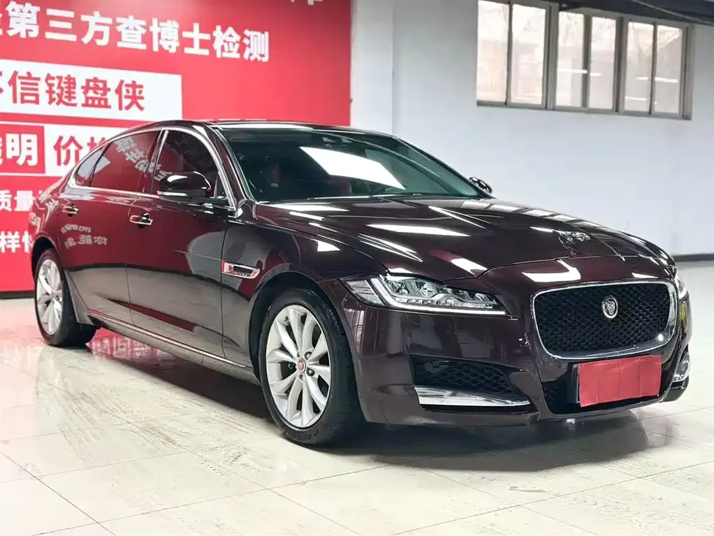 Jaguar XFL — фото 3