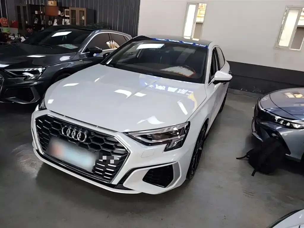 Audi A3 — фото 1