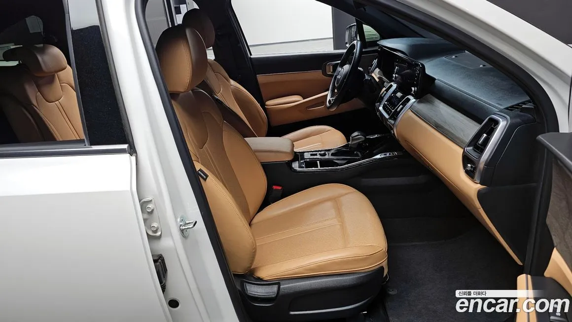 Kia Sorento — фото 7