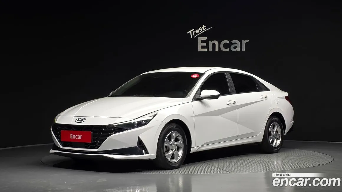 Hyundai AVANTE — фото 1