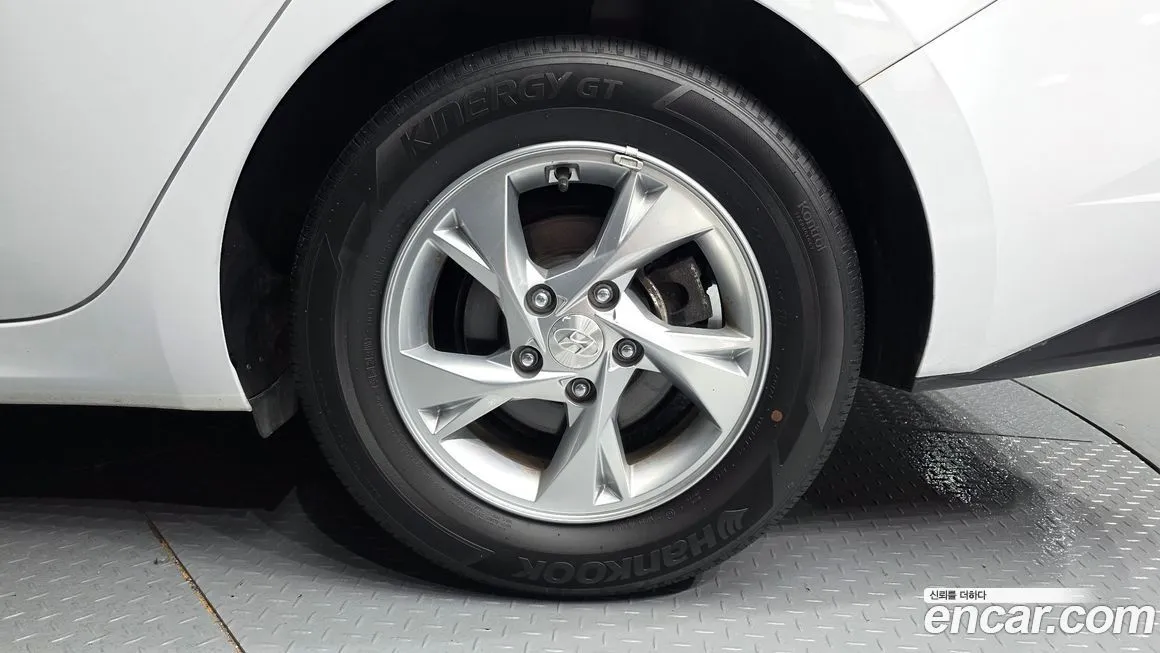Hyundai AVANTE — фото 8