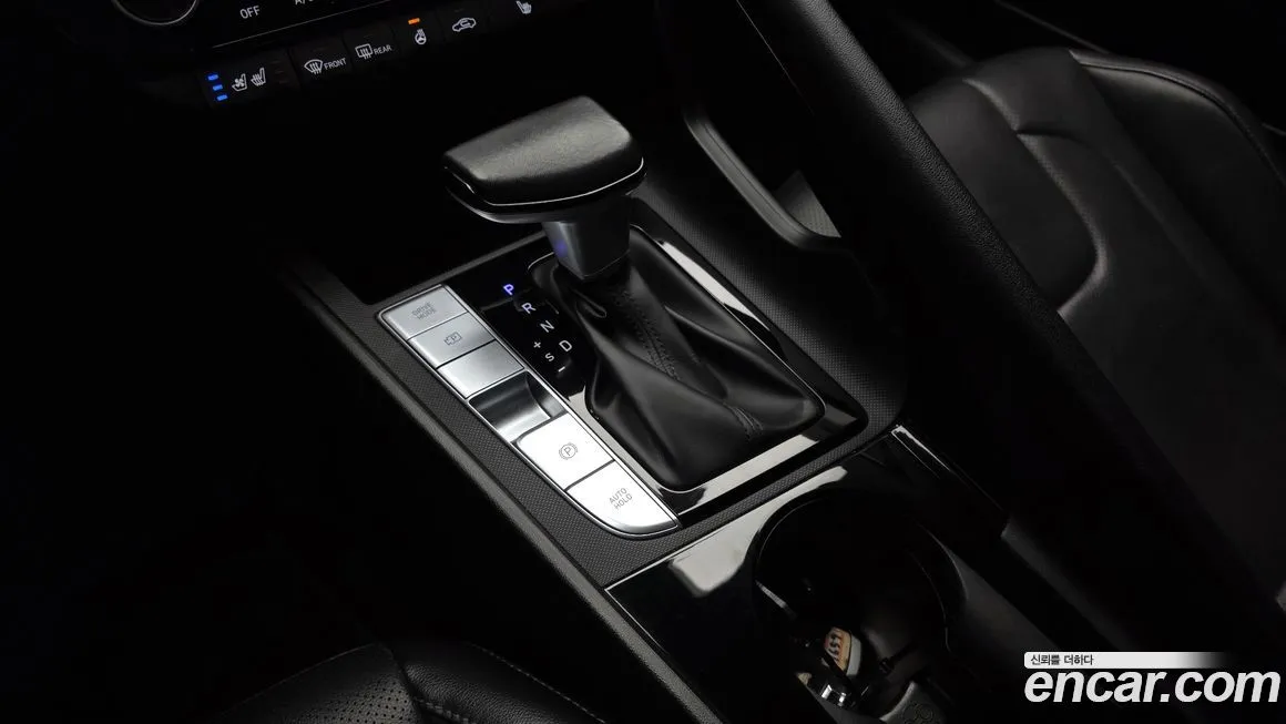Hyundai AVANTE — фото 3