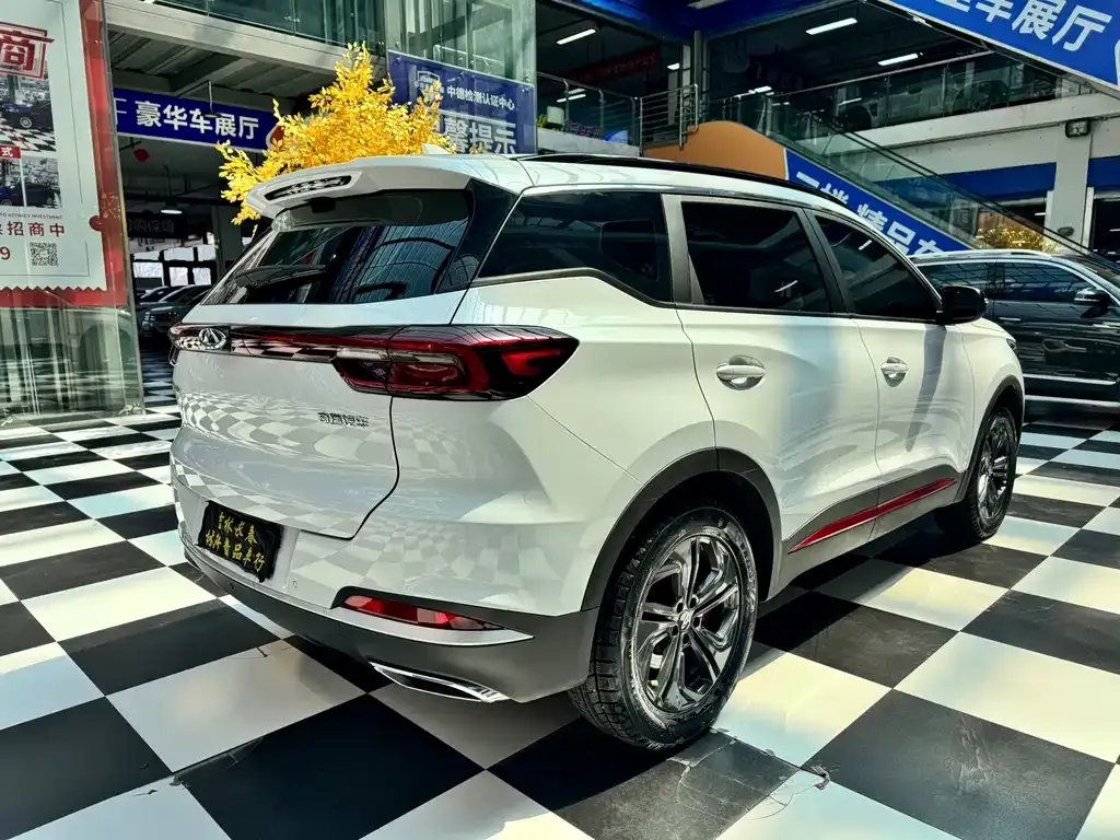 Chery Tiggo 7 — фото 6