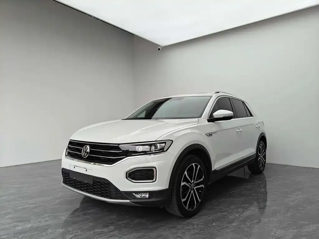 Volkswagen T-Roc — фото 1