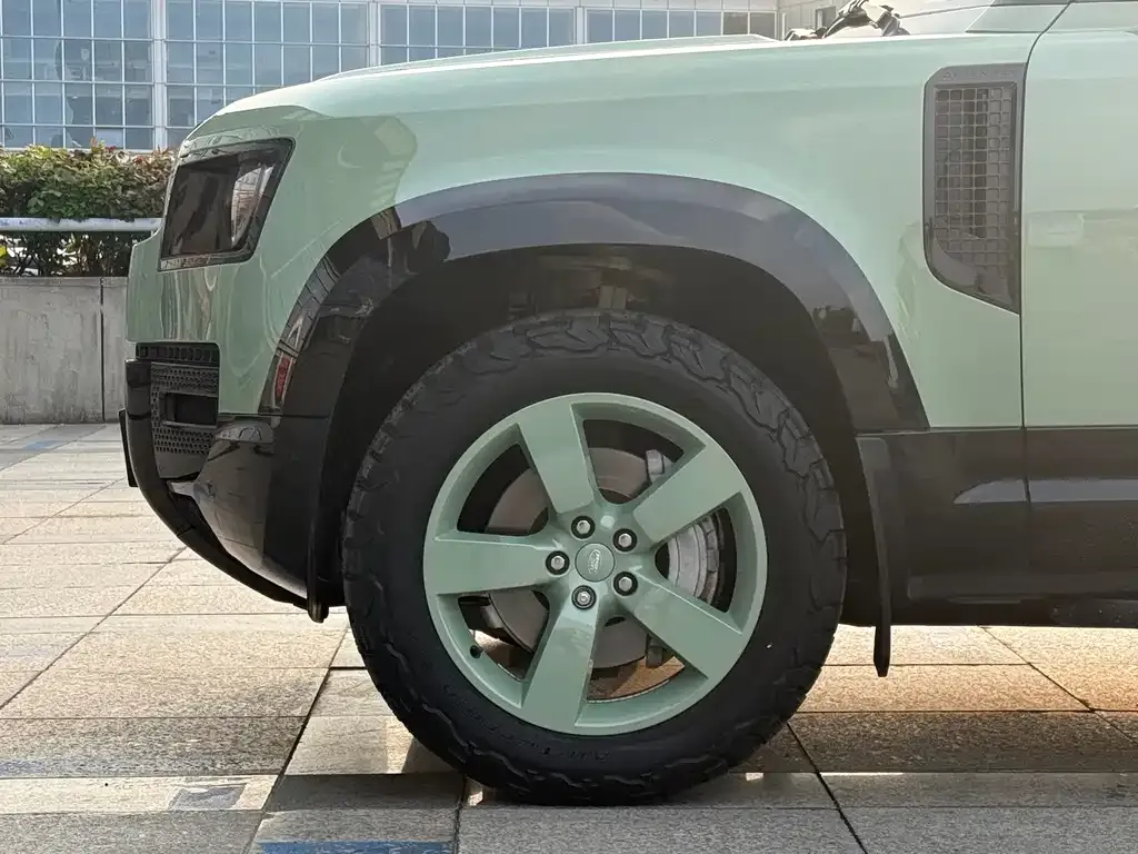 Land Rover Defender — фото 5