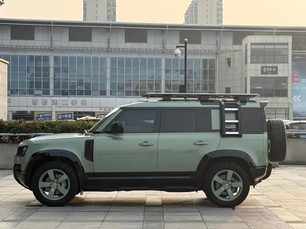 Land Rover Defender — фото 9