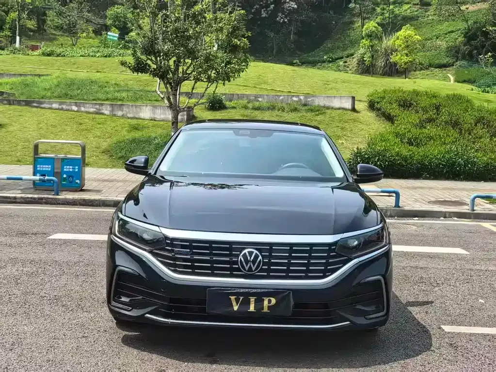 Volkswagen Passat New Energy — фото 5