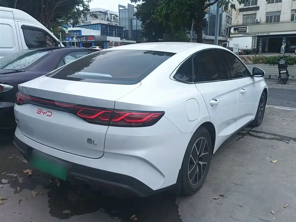 BYD Qin L — фото 8