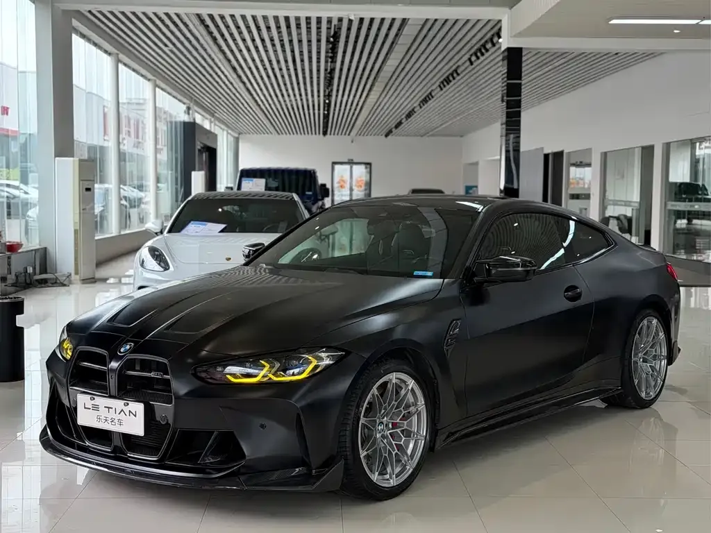 BMW M4 — фото 1