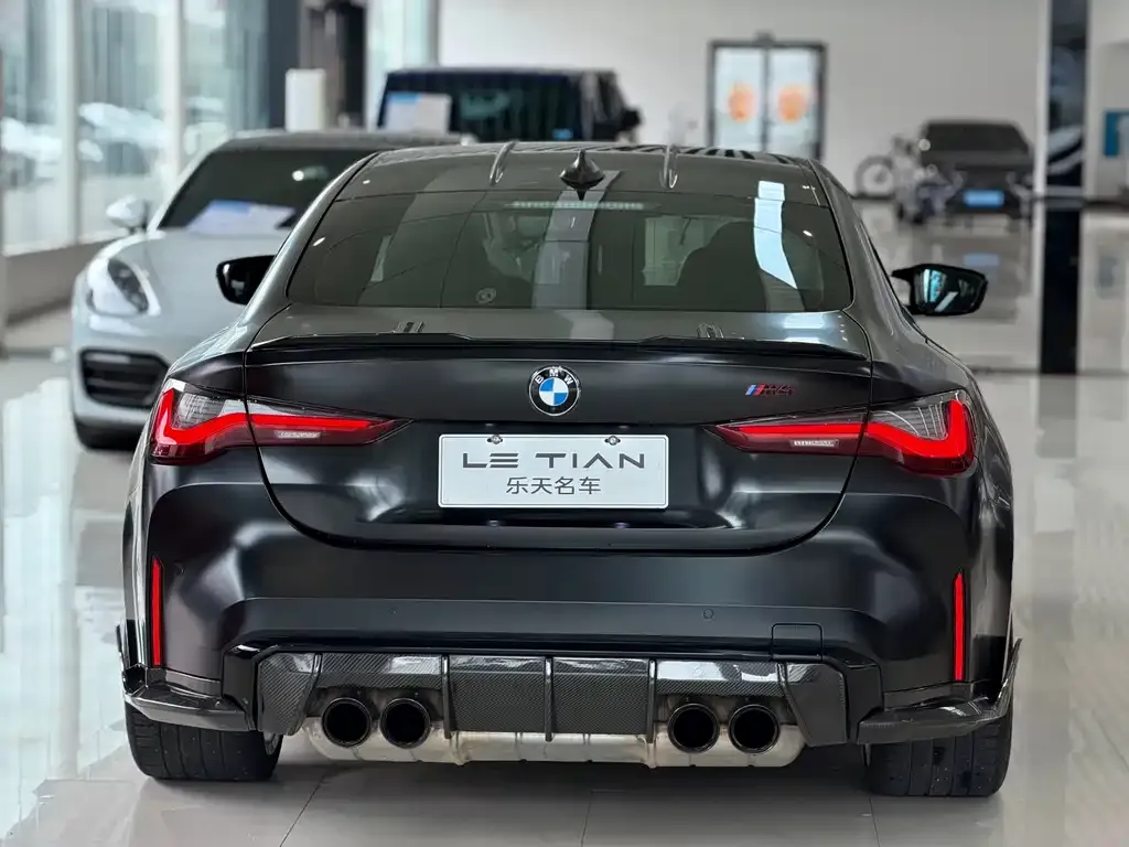 BMW M4 — фото 10