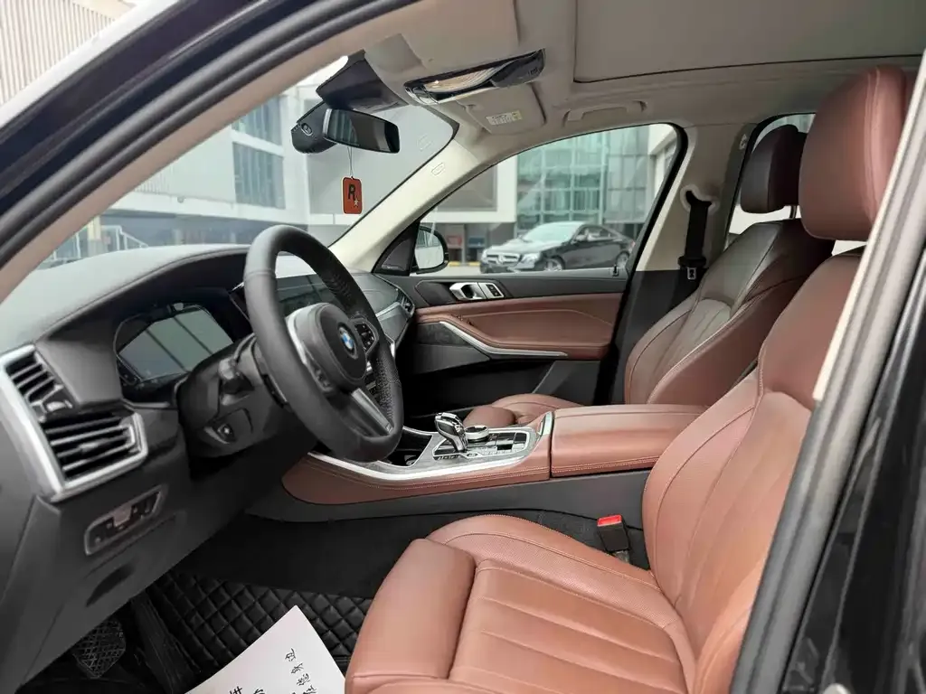 BMW X5 (Import) — фото 8