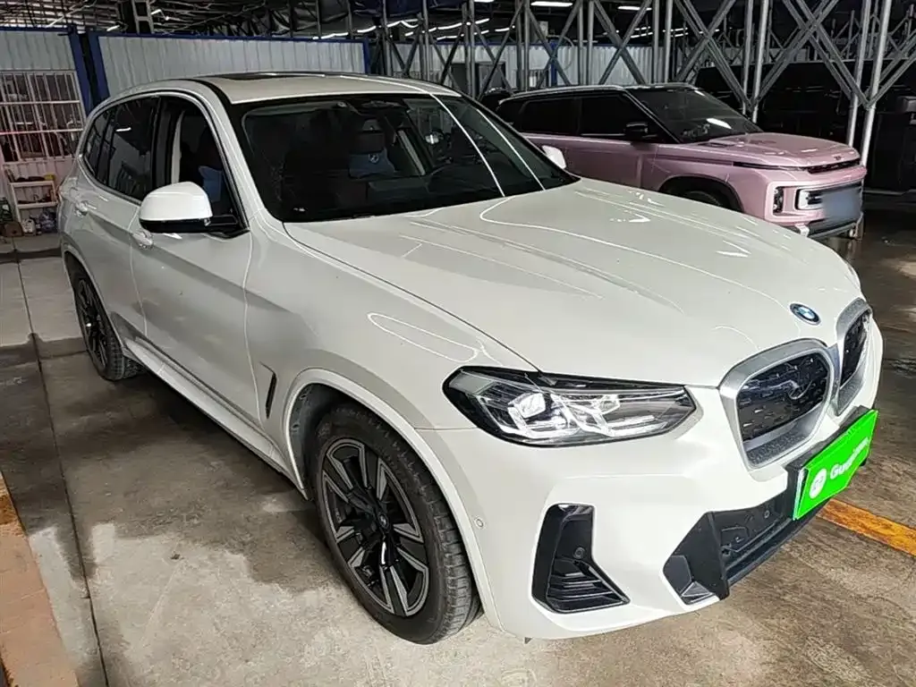 BMW iX3 — фото 3