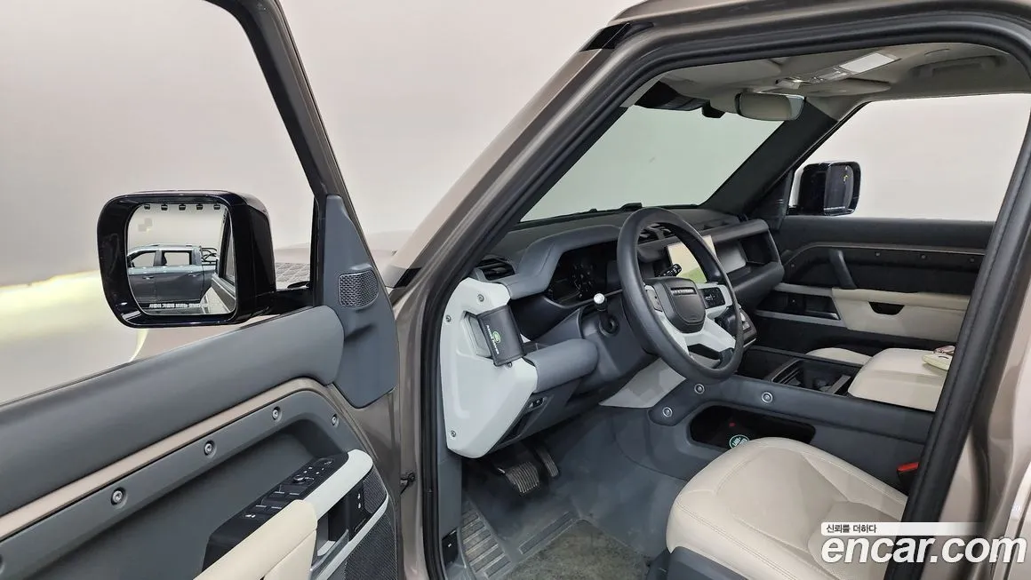 Land Rover Defender — фото 9