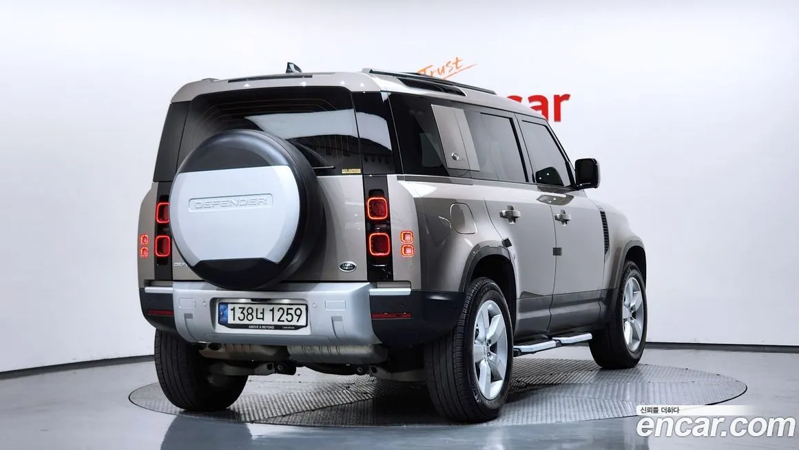 Land Rover Defender — фото 5