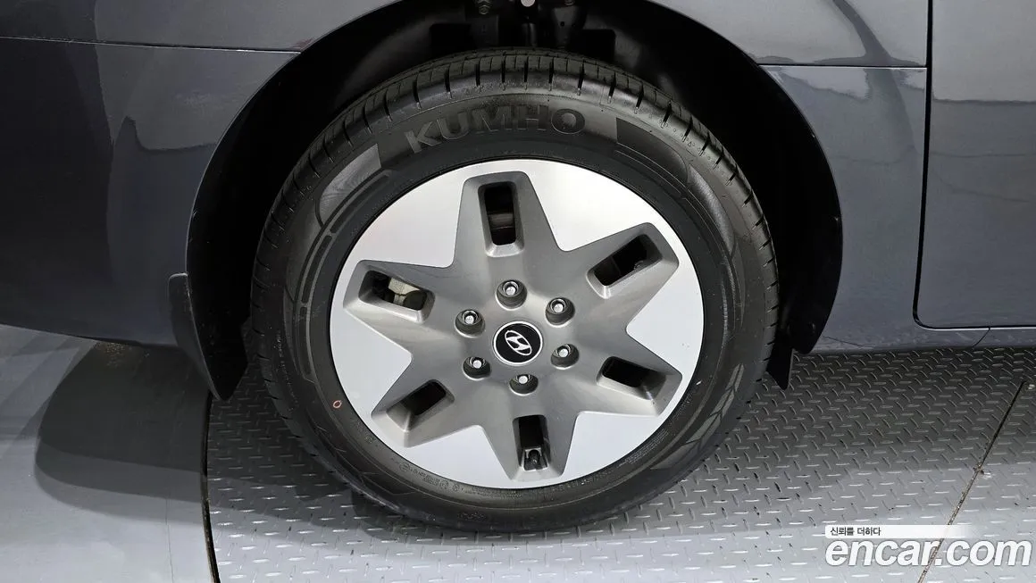 Hyundai Staria — фото 8