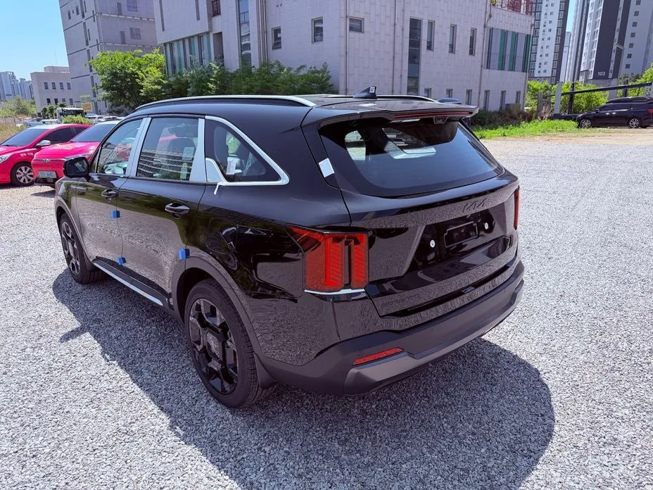 Kia Sorento — фото 9