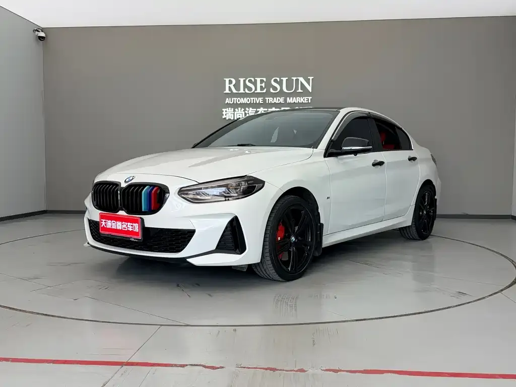 BMW 1 Series — фото 1