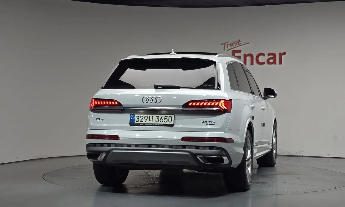 Audi Q7 — фото 4