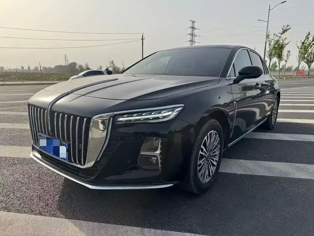 Hongqi H5 — фото 1