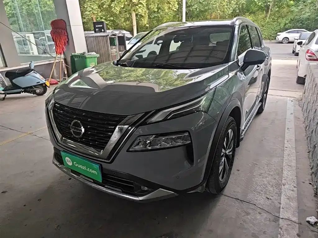 Nissan X-Trail — фото 1