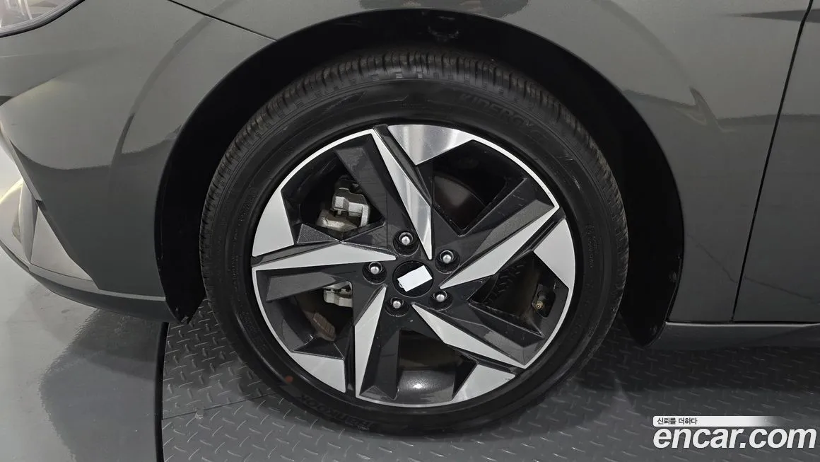 Hyundai AVANTE — фото 5