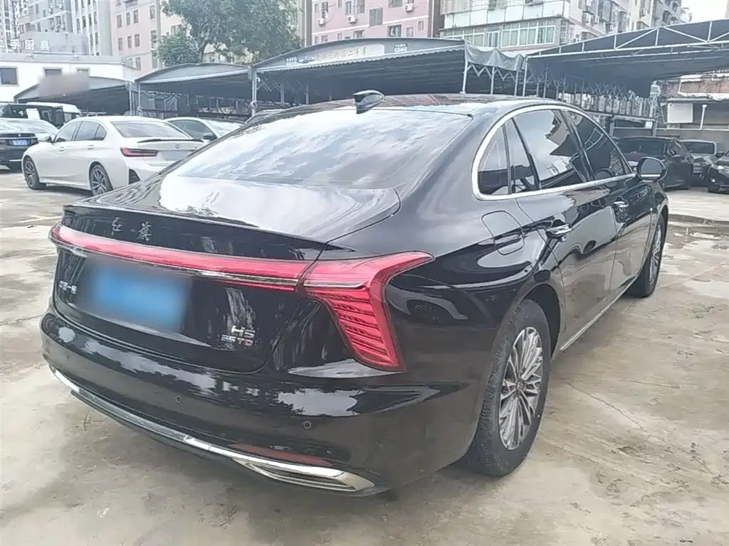 Hongqi H5 — фото 10