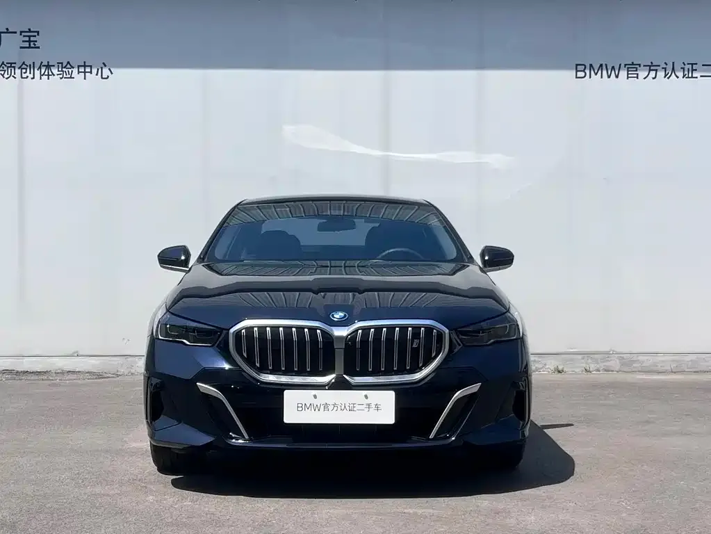 BMW i5 — фото 8