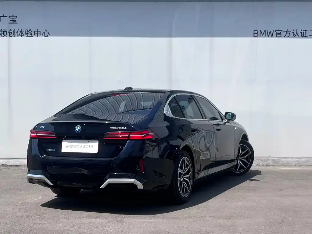 BMW i5 — фото 4